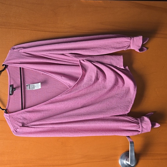 2 Express Shirts - Picture 3 of 12